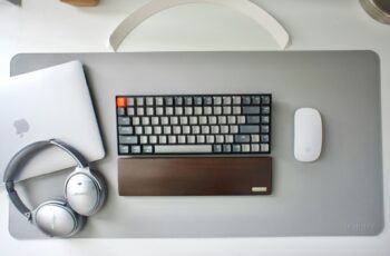 Top Features to Look for When Buying a Desk Mat Online
